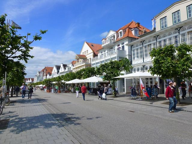 Hafenpromenade  _P1000519