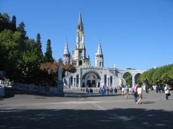 Lourdes...das Geschäft mit ....